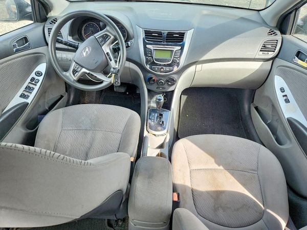 2013 HYUNDAI ACCENT GLS Premium/ SE