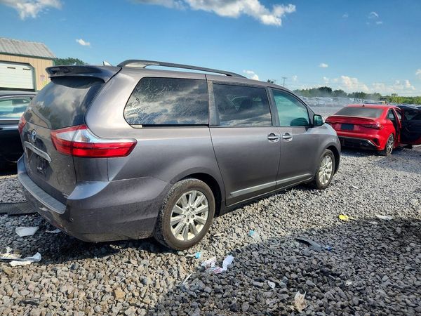 2015 TOYOTA SIENNA