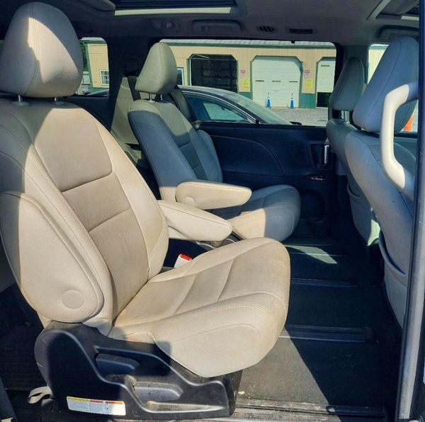 2015 TOYOTA SIENNA