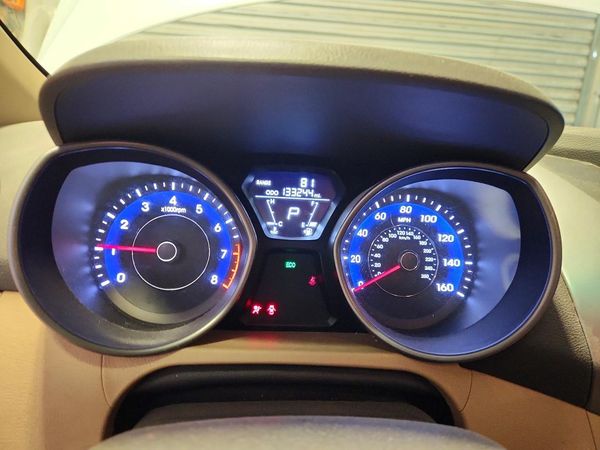 2013 HYUNDAI ELANTRA