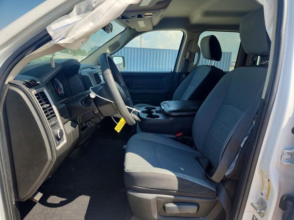 2024 RAM 1500 CLASSIC