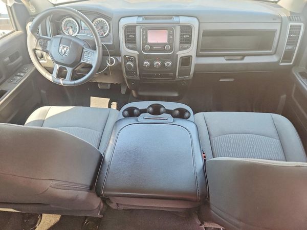 2024 RAM 1500 CLASSIC