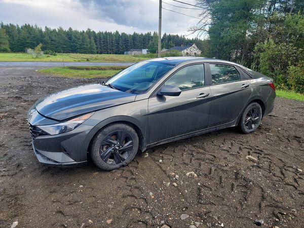 2023 HYUNDAI ELANTRA SEL — Front 3/4