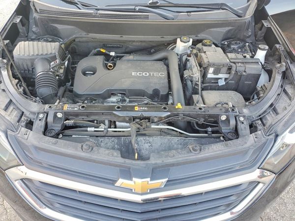 2020 CHEVROLET EQUINOX LT (1LT) — Engine bay