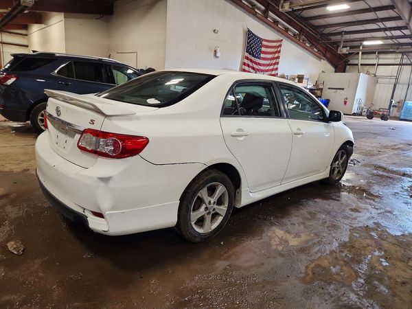 2013 TOYOTA COROLLA