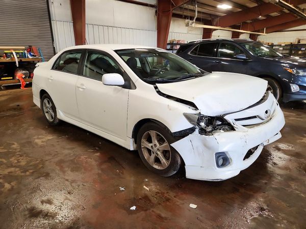 2013 TOYOTA COROLLA