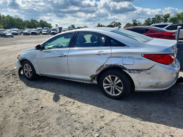 2012 HYUNDAI SONATA Middle-low level