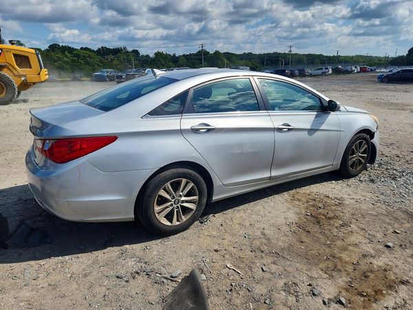 2012 HYUNDAI SONATA Middle-low level