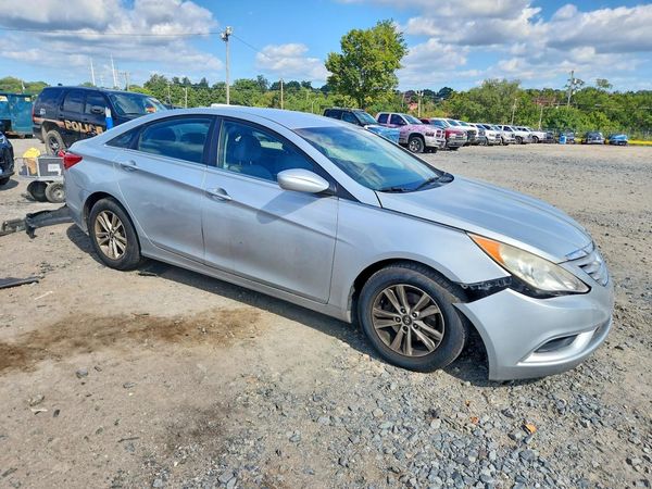 2012 HYUNDAI SONATA Middle-low level