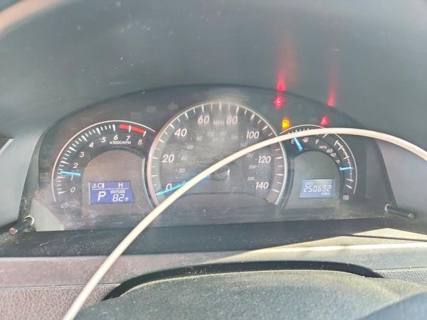 2012 TOYOTA CAMRY