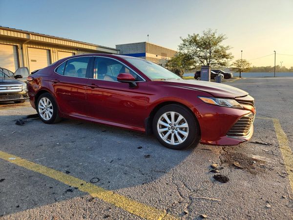 2020 TOYOTA CAMRY LE