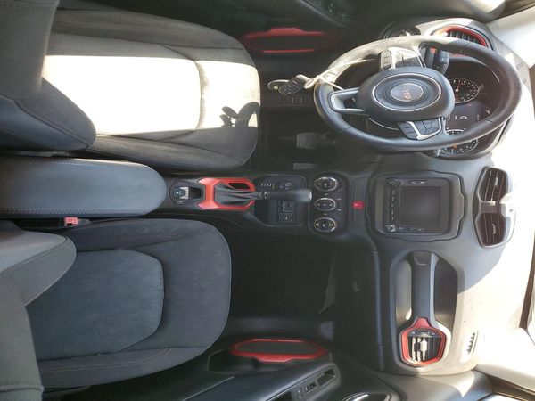 2017 JEEP RENEGADE Trailhawk