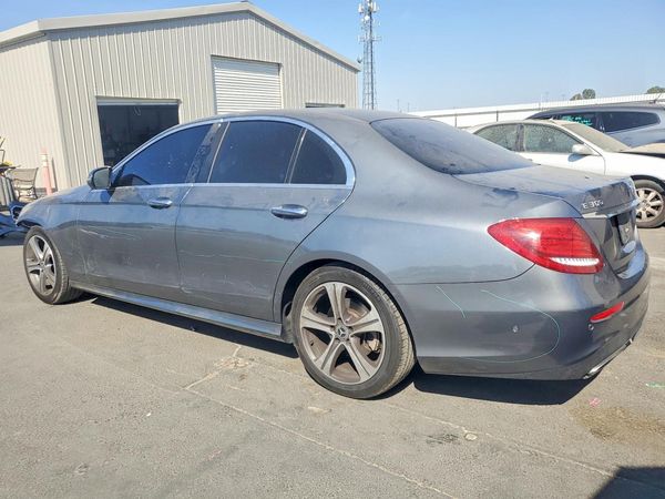 2019 MERCEDES-BENZ 300