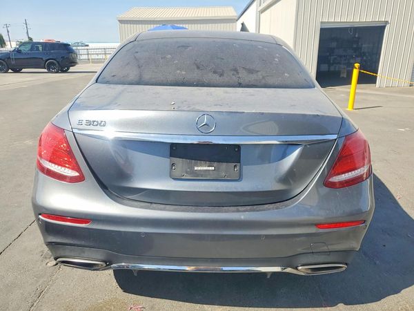 2019 MERCEDES-BENZ 300