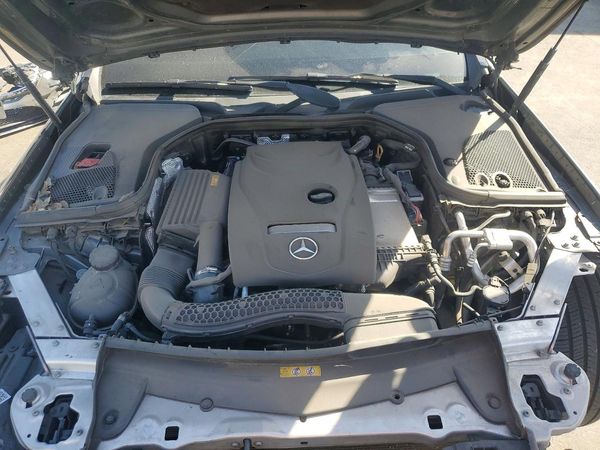 2019 MERCEDES-BENZ 300
