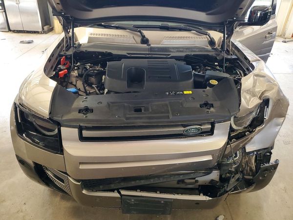 2023 LAND ROVER DEFENDER 130 X-Dynamic SE — Engine bay