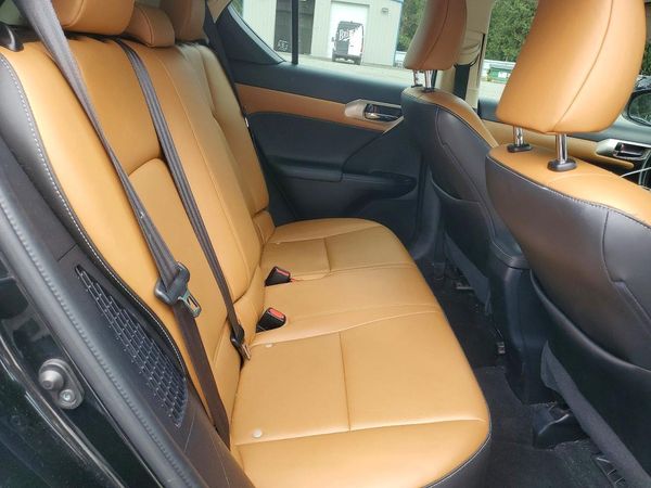 2017 LEXUS CT 200h