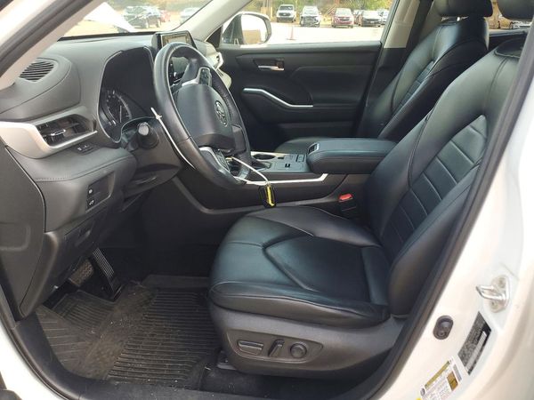 2022 TOYOTA HIGHLANDER
