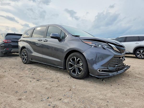 2025 TOYOTA SIENNA Platinum