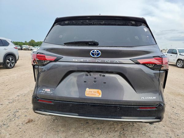 2025 TOYOTA SIENNA Platinum