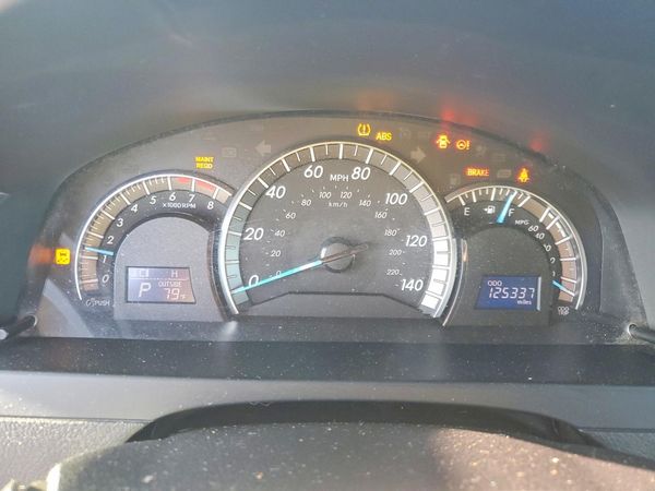 2014 TOYOTA CAMRY