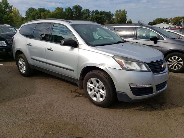2017 CHEVROLET TRAVERSE LS