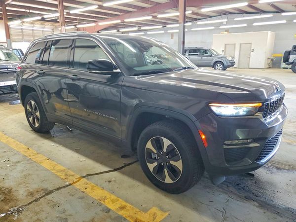 2024 JEEP GRAND CHEROKEE Limited 4XE — Passenger 3/4