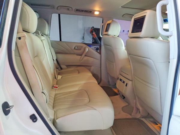 2016 INFINITI QX80
