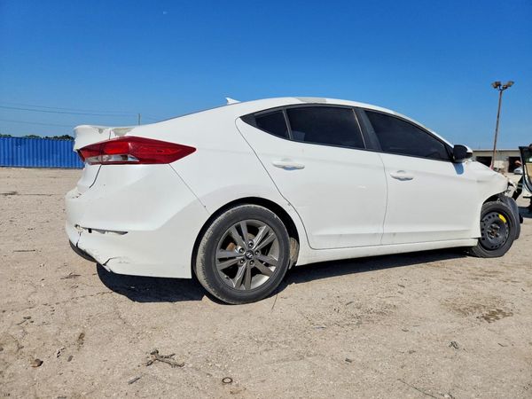 2017 HYUNDAI ELANTRA