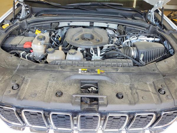 2024 JEEP GRAND CHEROKEE Limited 4XE — Engine bay