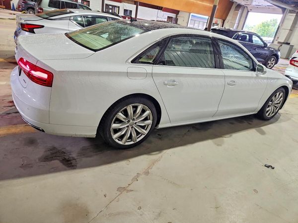2017 AUDI A8 quattro L