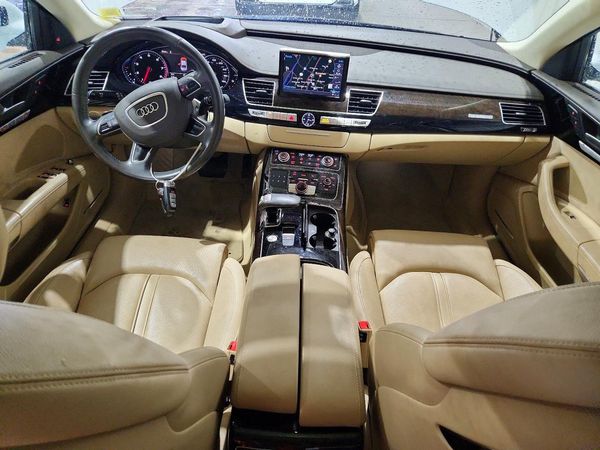 2017 AUDI A8 quattro L