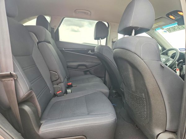 2019 KIA SORENTO L, LX, S