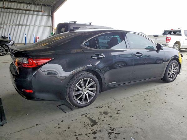 2016 LEXUS ES 300h