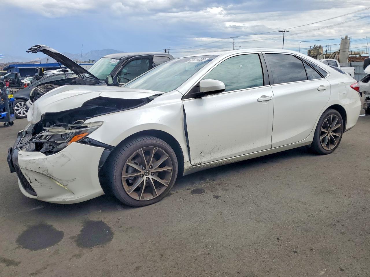 2017 TOYOTA CAMRY XLE/XSE