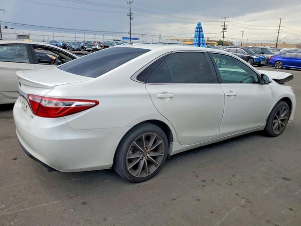 2017 TOYOTA CAMRY XLE/XSE