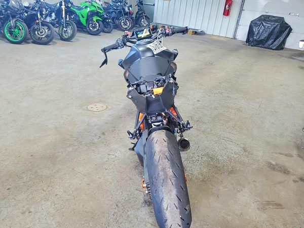 2025 KTM 1290