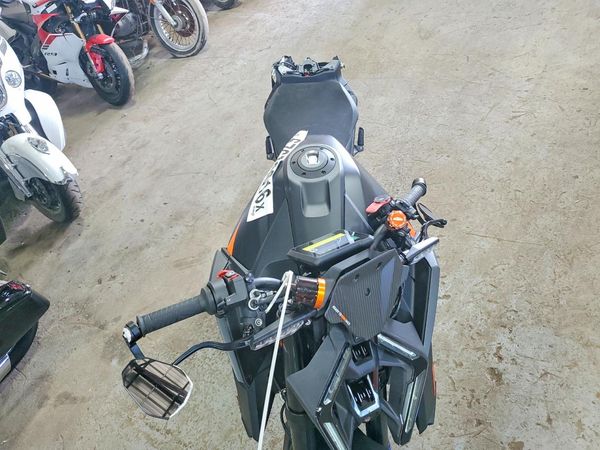 2025 KTM 1290