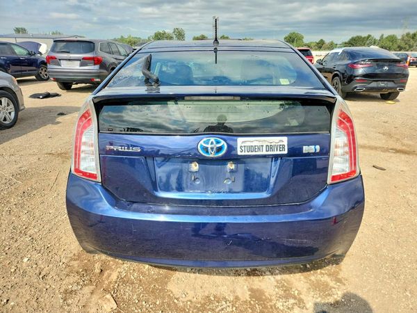 2014 TOYOTA PRIUS