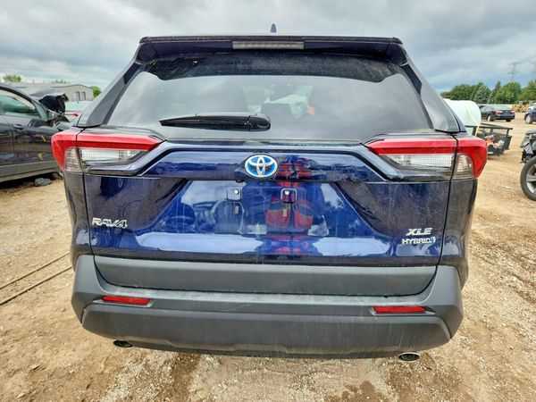 2024 TOYOTA RAV4 XLE — DIRR