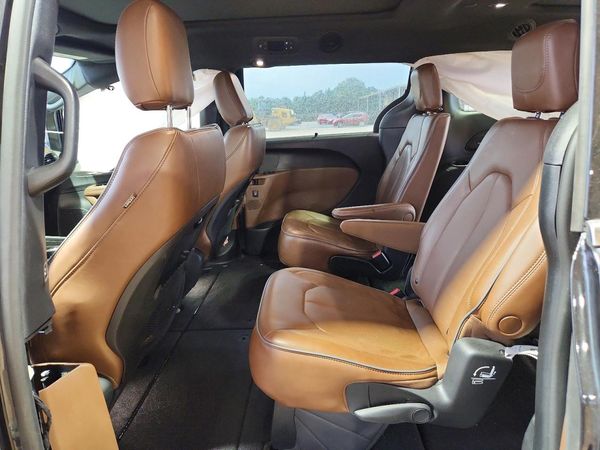 2021 CHRYSLER PACIFICA Limited