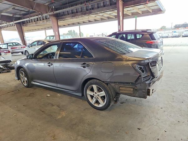 2014 TOYOTA CAMRY