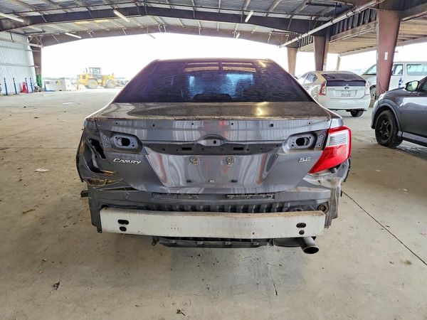2014 TOYOTA CAMRY