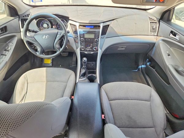 2013 HYUNDAI SONATA