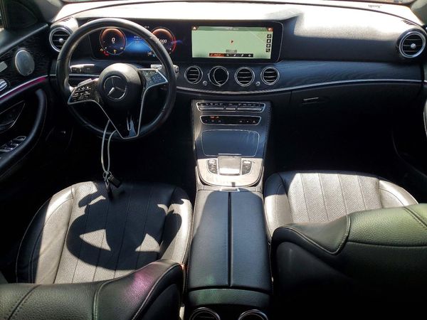 2022 MERCEDES-BENZ E