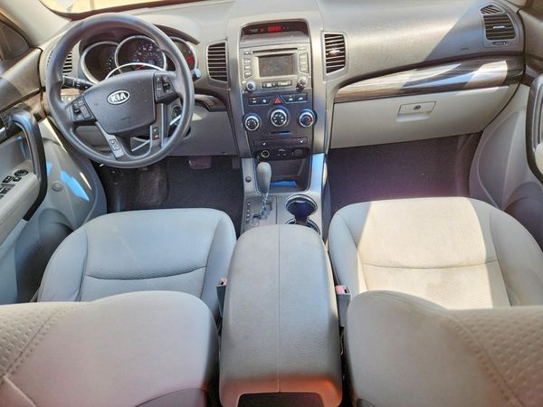 2013 KIA SORENTO Base / LX