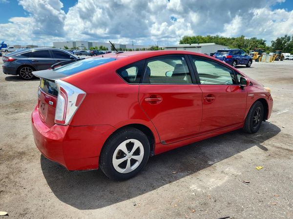 2013 TOYOTA PRIUS