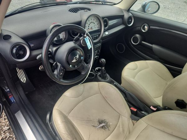 2013 MINI COOPER