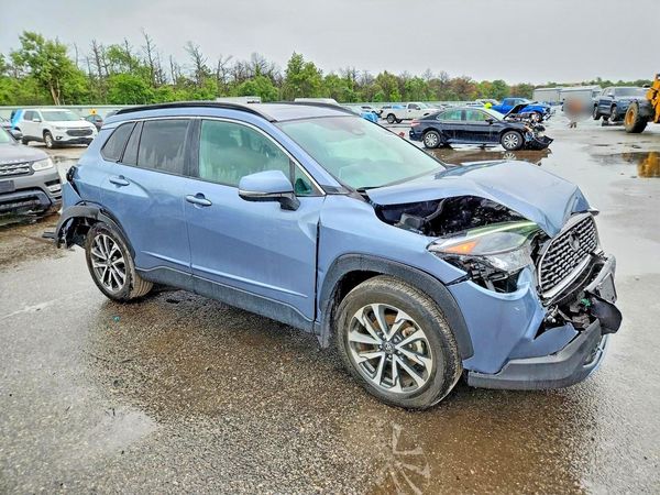 2024 TOYOTA COROLLA CROSS
