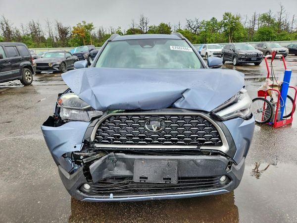 2024 TOYOTA COROLLA CROSS